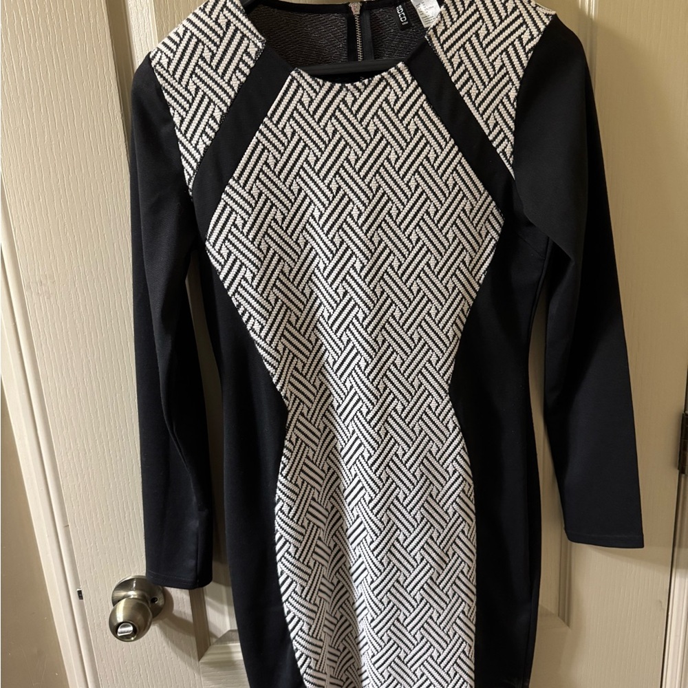 Elegant Black and White Patterned Dress